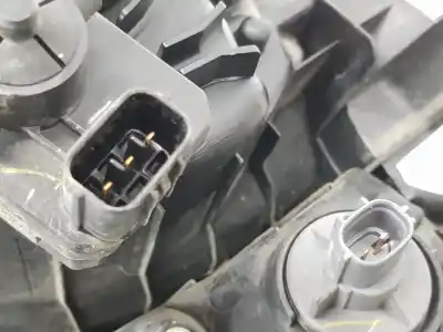Peça sobressalente para automóvel em segunda mão Farol / Farolim Direito por MITSUBISHI L 200 (KA0/KB0) Cabina doble Intense 4x4 Referências OEM IAM 8301A006  8301A692