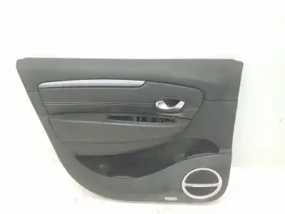 Pièce détachée automobile d'occasion GARNITURE DE PORTE AVANT GAUCHE pour RENAULT SCENIC III  Références OEM IAM 809016628R  809016628R