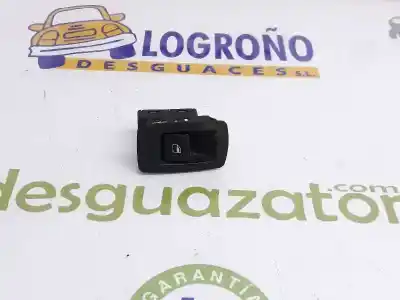 Recambio de automóvil de segunda mano de MANDO ELEVALUNAS TRASERO IZQUIERDO para BMW X3 (E83) 2.0 D referencias OEM IAM 61319113773  