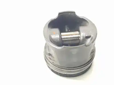 Second-hand car spare part piston for dacia duster (hs_) 1.5 dci (hsaj) oem iam references 120a11104r  120a11104r