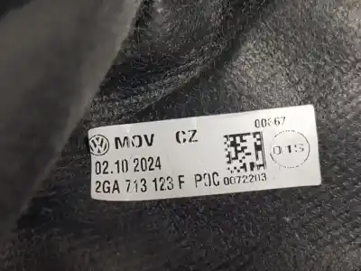 Gebrauchtes Autoersatzteil SCHALTHEBELKNOPF zum VOLKSWAGEN TROC D11  OEM-IAM-Referenzen 2GA713123FPOC  2GA713123F