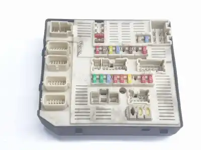 Piesă de schimb auto la mâna a doua Panou Siguranțe pentru RENAULT LAGUNA III 2.0 dCi D Referințe OEM IAM 284B60012R  284B60012R