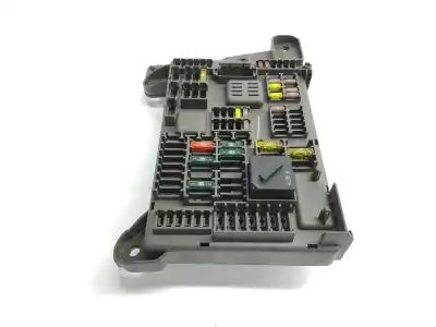 Pezzo di ricambio per auto di seconda mano scatola relè/fusibili per bmw x5 (e70) xdrive30d riferimenti oem iam 61146931687  6931687