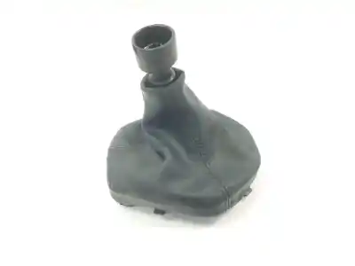 Pezzo di ricambio per auto di seconda mano Rivestimento Della Leva Del Cambio per FORD KA (CCU) 1.2 8V CAT Riferimenti OEM IAM 1561090  AM9S5J7B118AA