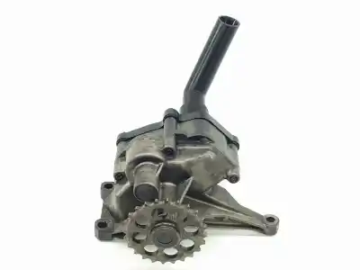 Pezzo di ricambio per auto di seconda mano BOMBA A OLIO per MERCEDESBENZ VITO KOMBI 638 112 CDI 638.194 Riferimenti OEM IAM A6011801401  