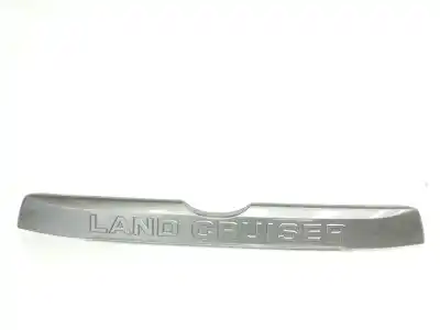 Peça sobressalente para automóvel em segunda mão MOLDURAS TRASEIRAS por TOYOTA LAND CRUISER (J15) GX Referências OEM IAM 7682760070  