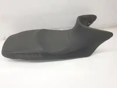 Gebrauchtes Autoersatzteil RECHTER VORDERSITZ zum HONDA VARADERO 125 Varadero 125 OEM-IAM-Referenzen 77200KPC640ZA  