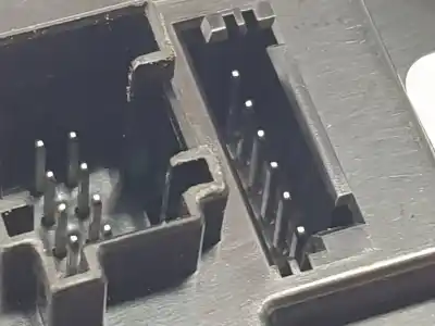 Peça sobressalente para automóvel em segunda mão botão / interruptor elevador vidro dianteiro esquerdo por bmw serie x3 (e83) 2.0d [2.0 ltr. - 110 kw 16v diesel cat] referências oem iam 3414352  61313414352