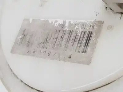 Recambio de automóvil de segunda mano de bomba combustible para nissan qashqai (j10) tekna referencias oem iam 17040jd03a  17040jd03a