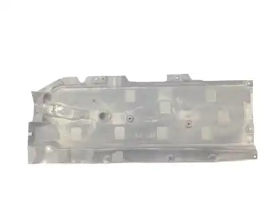 Recambio de automóvil de segunda mano de CUBREBAJOS para MAZDA 3 BERLINA  referencias OEM IAM BCJH563H1  BCJH563H1