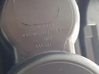 Pezzo di ricambio per auto di seconda mano bracciolo centrale per seat ateca (khp) style go 149 cv / 110 kw riferimenti oem iam 5758632439b9  575863243