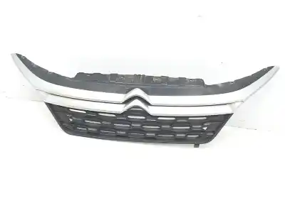 İkinci el araba yedek parçası ÖN IZGARA için CITROEN JUMPER KOMBI 33 L2H2 BlueHDi 130 OEM IAM referansları 1613256780  