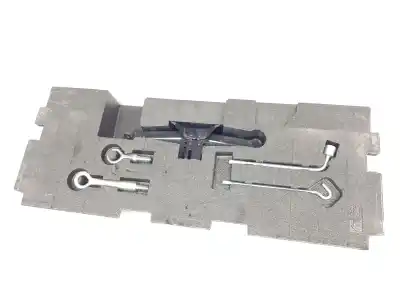 Pezzo di ricambio per auto di seconda mano Cric Di Sollevamento per MAZDA CX5 KE Style 2WD Riferimenti OEM IAM LC6237790C  LC6237790C