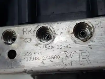 Peça sobressalente para automóvel em segunda mão abs por toyota auris (e18) active 90 cv / 66 kw referências oem iam 4454002380  4405002670