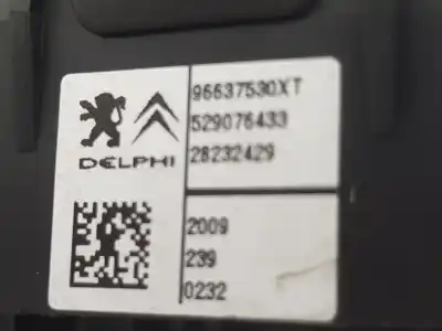 Peça sobressalente para automóvel em segunda mão botão / interruptor elevador vidro dianteiro esquerdo por citroen c3 ii (sc_) 1.4 hdi 70 (sc8hzc, sc8hr0, sc8hp4) referências oem iam 96637530xt  6490ce