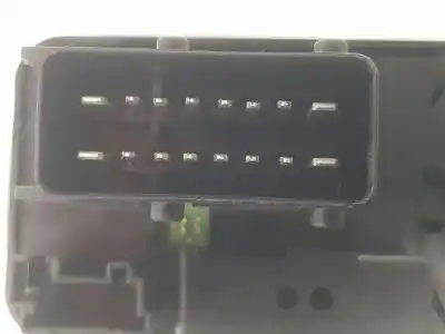 Peça sobressalente para automóvel em segunda mão botão / interruptor elevador vidro dianteiro esquerdo por citroen c3 ii (sc_) 1.4 hdi 70 (sc8hzc, sc8hr0, sc8hp4) referências oem iam 96637530xt  6490ce