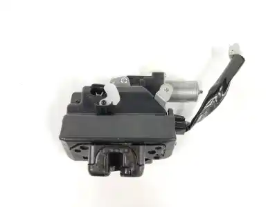 Second-hand car spare part trunk lock for toyota rav 4 iii (_a3_) 2.2 d (ala35_) oem iam references 6935028160  6935028161