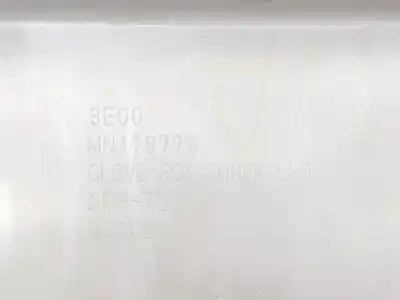 Pièce détachée automobile d'occasion boite à gants pour mitsubishi l 200 (ka0/kb0) cabina doble intense 4x4 références oem iam mn123674ha  mn123674ha