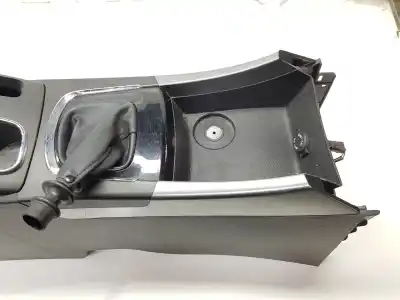 Pezzo di ricambio per auto di seconda mano bracciolo centrale per ssangyong korando premium 4x2 riferimenti oem iam 7790034011eaw  7790034110eaw