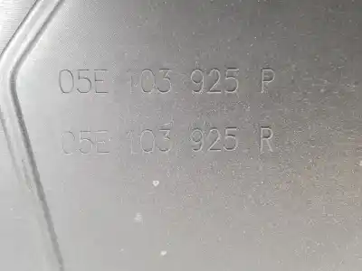 Peça sobressalente para automóvel em segunda mão tampa do motor por cupra leon (5f16) tsi basis referências oem iam 05e103925r  05e103925r