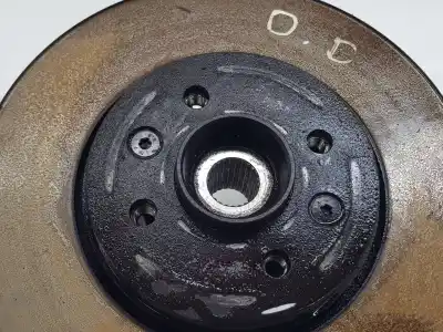 Second-hand car spare part front right knuckle for dacia dokker essential oem iam references 400145345r  400145345r