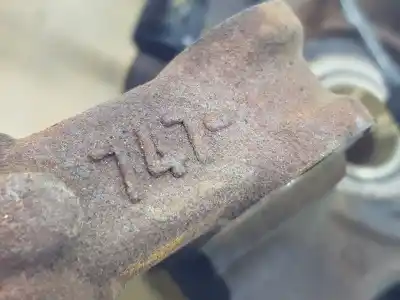 Second-hand car spare part front right knuckle for dacia dokker essential oem iam references 400145345r  400145345r