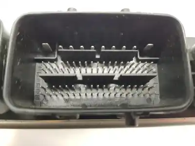 Peça sobressalente para automóvel em segunda mão centralina de motor uce por renault express advance 74 cv / 55 kw referências oem iam oem iam 2371078945 0281039177 5162420  