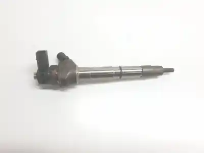 Pezzo di ricambio per auto di seconda mano Iniettore per AUDI Q3 (8UG) sport quattro 180 CV / 132 KW Riferimenti OEM IAM 04L130277AD  04L130277AC