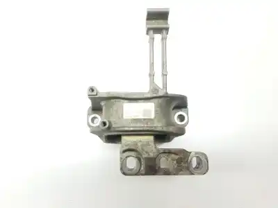 Pièce détachée automobile d'occasion SUPPORT MOTEUR DROIT pour SKODA KAMIQ (NW4) ACTIVE Références OEM IAM 2Q0199262BK  