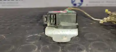 Pezzo di ricambio per auto di seconda mano serratura porta posteriore destra per ssangyong musso 2.3 turbodiesel cat riferimenti oem iam 9836005021  