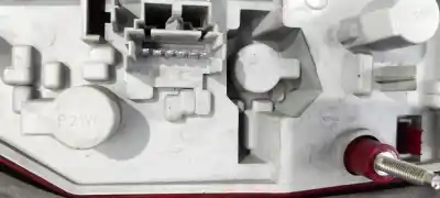 Peça sobressalente para automóvel em segunda mão farolim traseiro direito por renault grand modus authentique referências oem iam 8200658413  