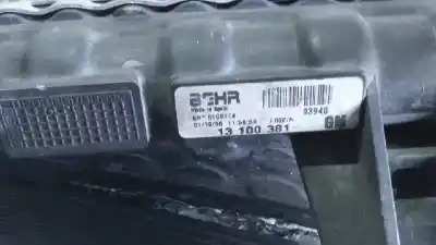 Pezzo di ricambio per auto di seconda mano radiatore d acqua per opel corsa c 1.2 16v cat (z 12 xe / lw4) riferimenti oem iam 13100381  