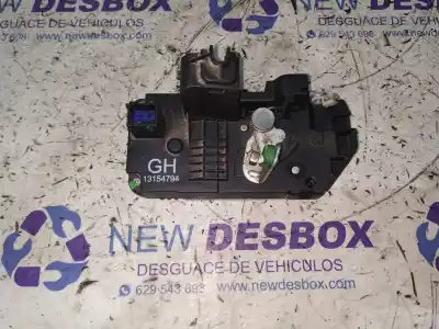 Pezzo di ricambio per auto di seconda mano serratura porta posteriore destra per opel meriva cosmo riferimenti oem iam 13154794
