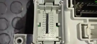 Second-hand car spare part fuse box unit for ford ka (ccu) titanium oem iam references 00517935210  