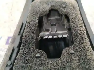 Second-hand car spare part right tailgate light for opel meriva cosmo oem iam references 13196001  