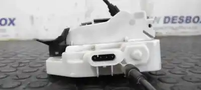 Second-hand car spare part left front door lock for renault twingo societe oem iam references 384978  