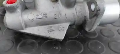 Pezzo di ricambio per auto di seconda mano pompa freni per renault twingo societe riferimenti oem iam 8200403300  