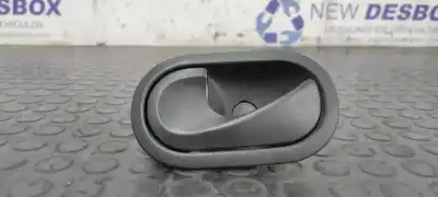 Second-hand car spare part interior left front handle for renault twingo societe oem iam references 8200028487