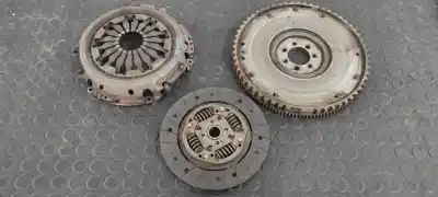 Second-hand car spare part clutch kit for renault clio iii imusic confort dynamique oem iam references 8200344044