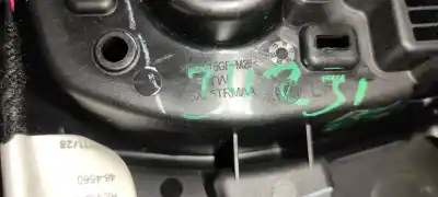 Автозапчастина б/у ліва передня внутрішня ручка для jeep compass ii business 4x2 посилання на oem iam 5sx65trmaa  