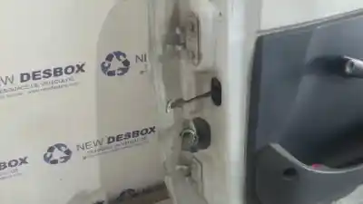 Pièce détachée automobile d'occasion porte avant droite pour renault kangoo (f/kc0) 1.9 diesel 54 cv / 40 kw références oem iam   