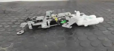 Автозапчастина б/у правий бічний козний замок для mazda 5 berl. (cr) 1.8 active посилання на oem iam   