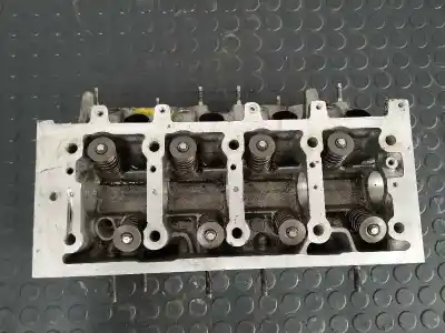 Pièce détachée automobile d'occasion culasse du moteur pour peugeot 206 berlina 1.4 références oem iam 9627748110  