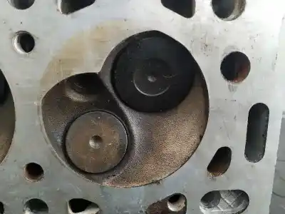 Pièce détachée automobile d'occasion culasse du moteur pour peugeot 206 berlina 1.4 références oem iam 9627748110  