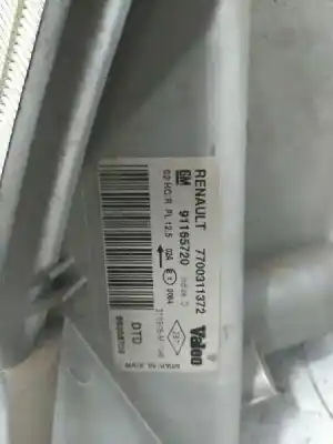 Second-hand car spare part right headlight for renault trafic combi (ab 4.01) 9 - plazas (l1h1) 2.9t combi corto oem iam references 7700311372  