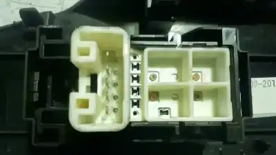 Peça sobressalente para automóvel em segunda mão botão / interruptor elevador vidro dianteiro direito por toyota auris active referências oem iam   