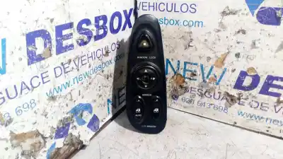 Автозапчастина б/у ПЕРЕДНІ ВІКНИЙ ВМИКАЧ для HYUNDAI COUPE (J2)  Посилання на OEM IAM 9357027000A  