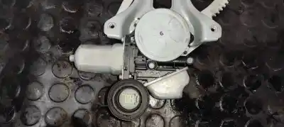 Автозапчасти б/у задний правый стеклорегулятор за toyota prius (nhw30) plug-in hybrid advance ссылки oem iam 8571047080  