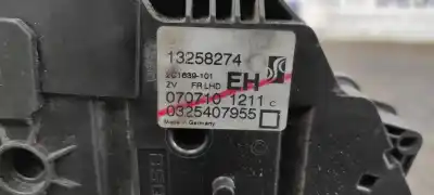 Peça sobressalente para automóvel em segunda mão fechadura da porta dianteira direita por opel corsa d cmon referências oem iam 13258274  