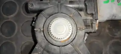 Автозапчастина б/у двигатель заднього правого скла для ssangyong rexton 2.9 turbodiesel cat посилання на oem iam 8810008011  